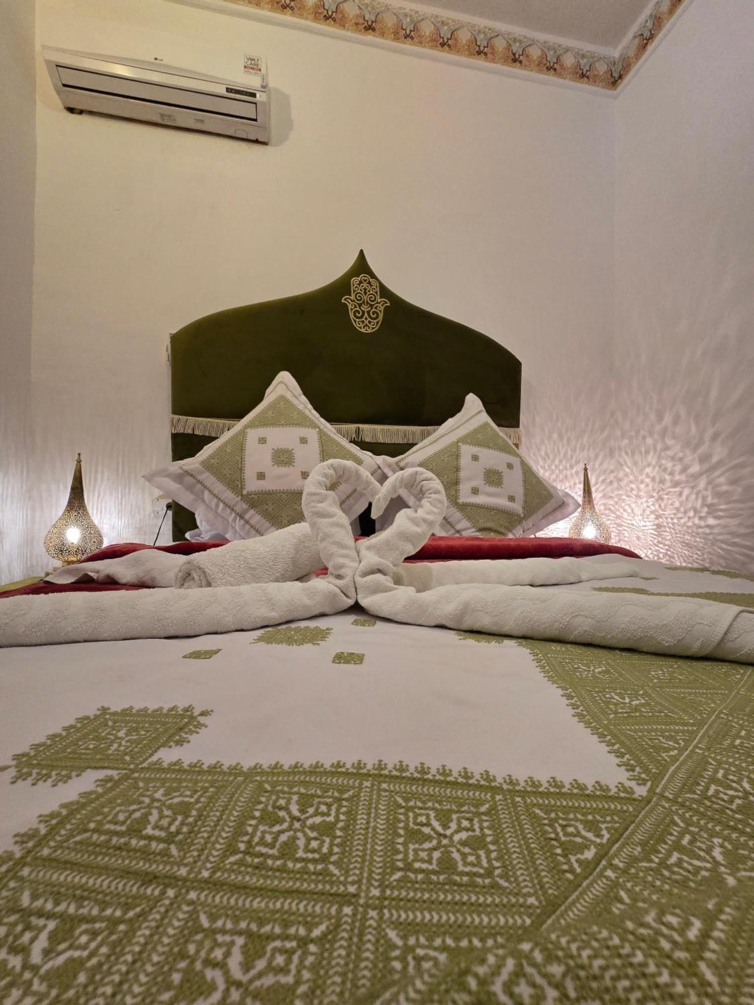 مبيت وإفطار Dar Khmissa فاس المظهر الخارجي الصورة