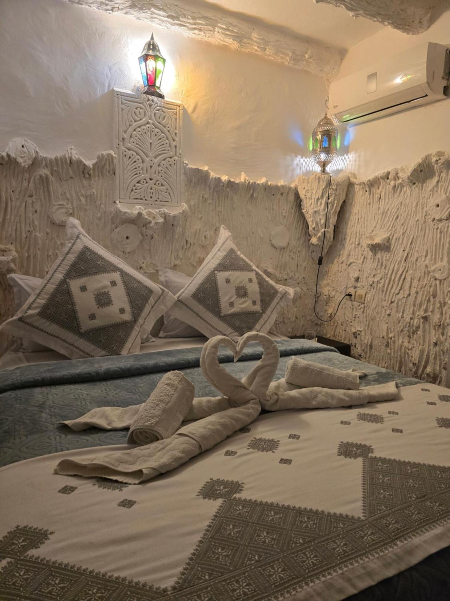مبيت وإفطار Dar Khmissa فاس المظهر الخارجي الصورة