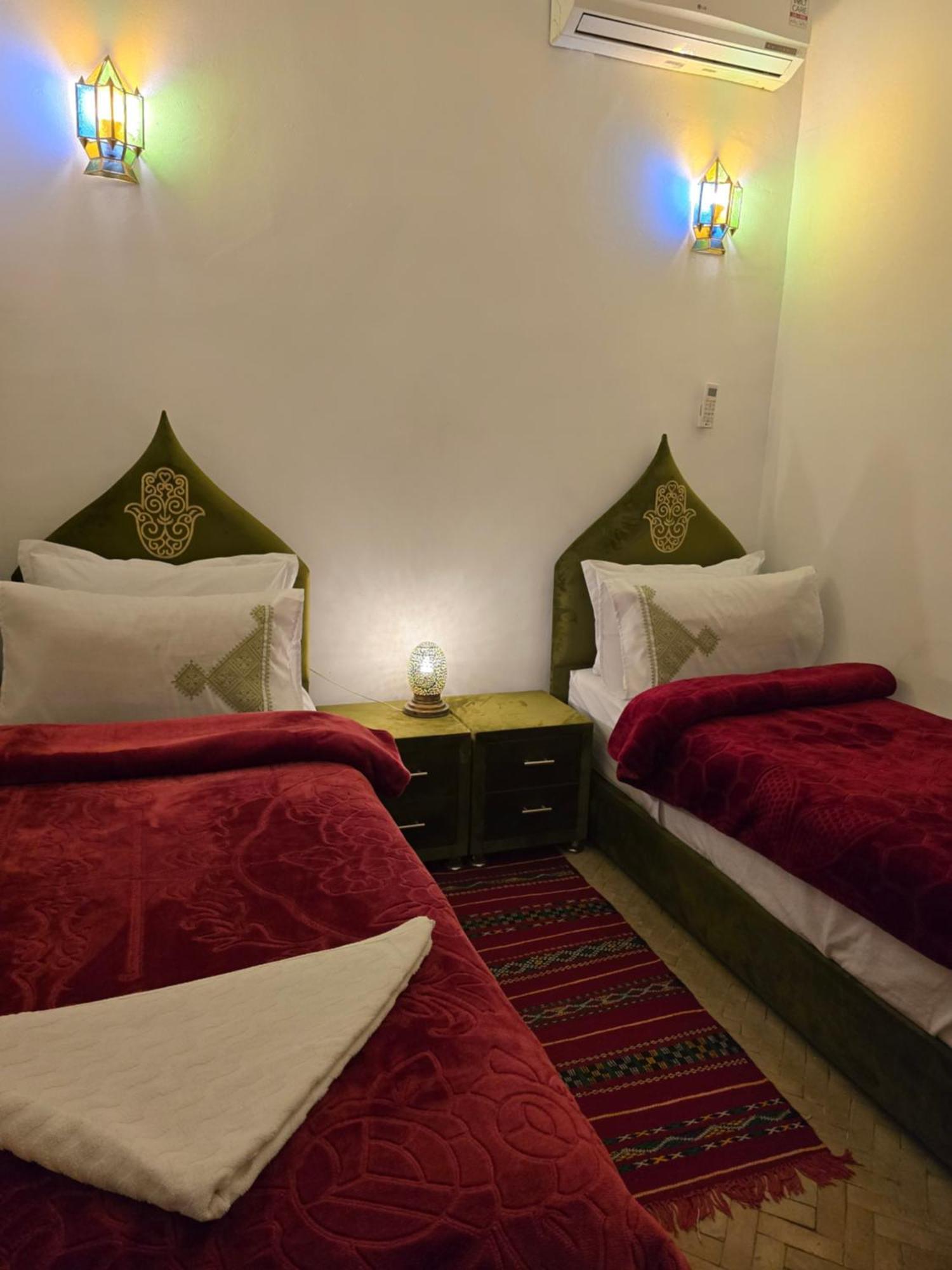 مبيت وإفطار Dar Khmissa فاس المظهر الخارجي الصورة