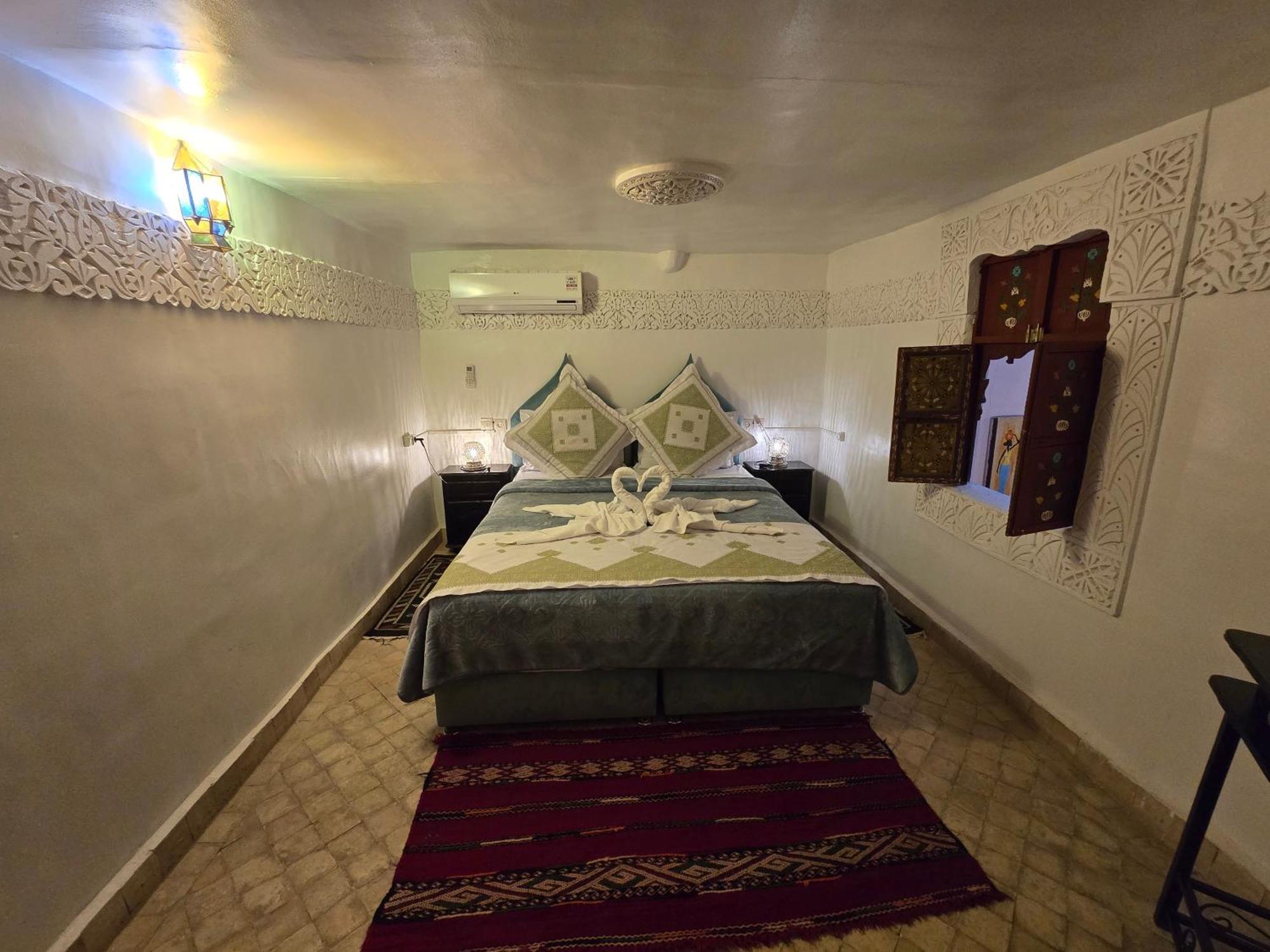 مبيت وإفطار Dar Khmissa فاس المظهر الخارجي الصورة