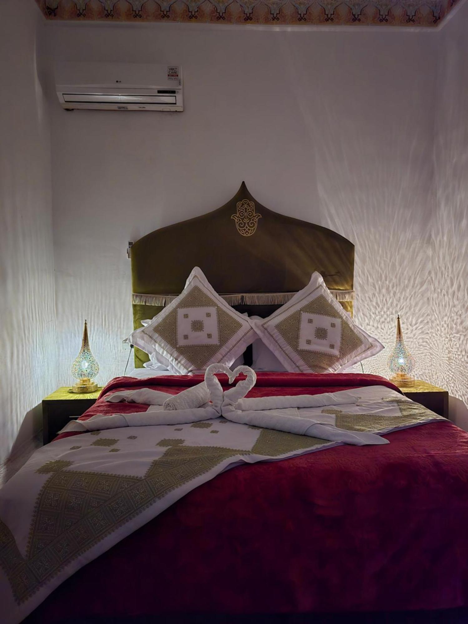 مبيت وإفطار Dar Khmissa فاس المظهر الخارجي الصورة